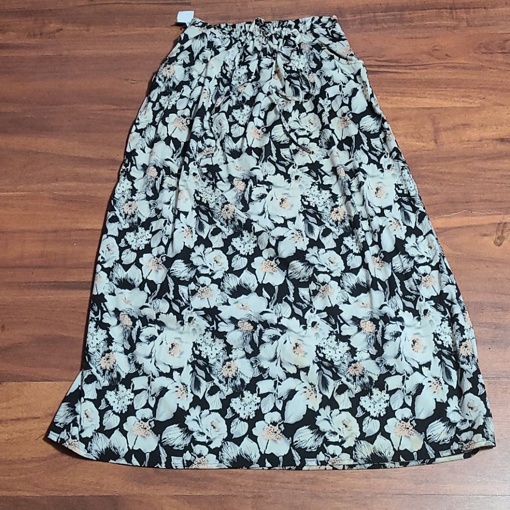 Atmosphere Long Skirt